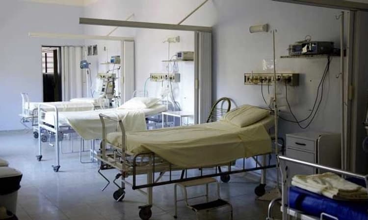 Fake Hospital;10ನೇ ತರಗತಿ ಪಾಸಾದವ ವೈದ್ಯ…ICU, 16 ಬೆಡ್ಸ್ ಹೊಂದಿರುವ ಈ ಆಸ್ಪತ್ರೆಯೇ ನಕಲಿ