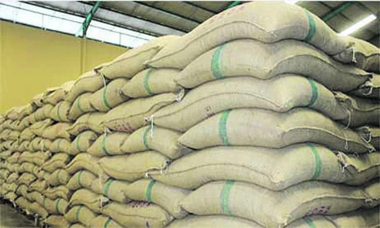 Vitla : ದಾಖಲೆಯಿಲ್ಲದ 200 ಚೀಲ ಅಕ್ಕಿ ವಶ