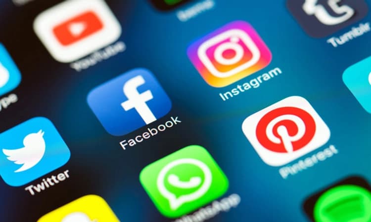 Karnataka Election ಸಾಮಾಜಿಕ ಜಾಲತಾಣಗಳಲ್ಲಿ ಆಕ್ಷೇಪಾರ್ಹ ಪೋಸ್ಟ್: ಪೊಲೀಸ್ ನಿಗಾ