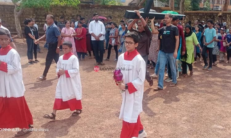 ಶಿರ್ವ ಆರೋಗ್ಯ ಮಾತಾ ದೇವಾಲಯ : ಶಿಲುಬೆಯ ಹಾದಿ