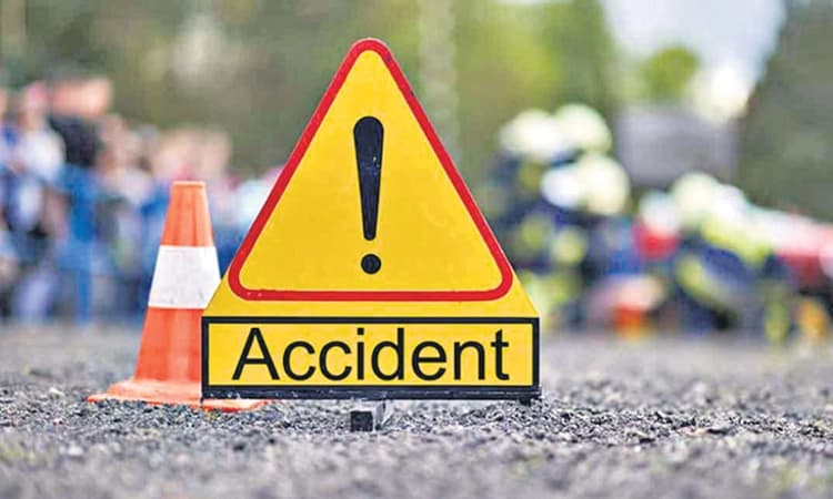 Road Mishap: ಬೈಕ್- ಕ್ಯಾಂಟರ್ ನಡುವೆ ಭೀಕರ ಅಪಘಾತ: ಪತಿ ಸ್ಥಳದಲ್ಲೇ ಮೃತ್ಯು, ಪತ್ನಿ ಗಂಭೀರ