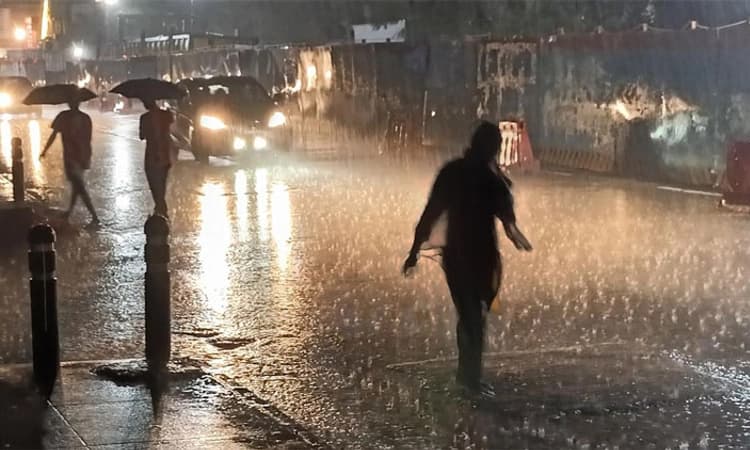 ದೇವನಹಳ್ಳಿಯಲ್ಲಿ ಉತ್ತಮ ಮಳೆ: 10 ವಿಮಾನಗಳ ಸಂಚಾರ ವ್ಯತ್ಯಯ