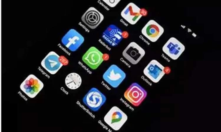 ಸುಖಾಸುಮ್ಮನೆ ಗೀಚುವ ಮುನ್ನ…ಸಾಮಾಜಿಕ ಜಾಲತಾಣದ ಮೇಲೆ ಆಯೋಗದ ಕಣ್ಣು