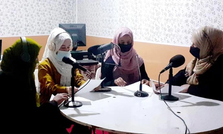 ಹಾಡು ಪ್ರಸಾರ ಮಾಡಿದ್ದಕ್ಕೆ ರೇಡಿಯೋ ಬಂದ್‌!