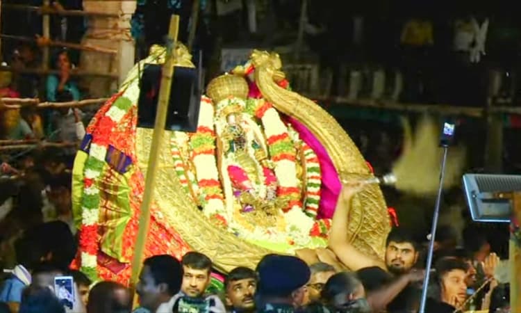 ವೈಭವದಿಂದ ನೆರವೇರಿದ ವಿಶ್ವ ವಿಖ್ಯಾತ ಮೇಲುಕೋಟೆ ಚಲುವನಾಯಣಸ್ವಾಮಿ ವೈರಮುಡಿ ಉತ್ಸವ