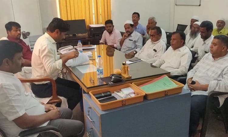 ಗಂಗಾವತಿ: ಮಸೀದಿ ಸೇರಿ ಧಾರ್ಮಿಕ ಸ್ಥಳಗಳಲ್ಲಿ ರಾಜಕೀಯ ಪ್ರಚಾರ; ಕೇಸ್ ದಾಖಲಿಸಲು ಸೂಚನೆ