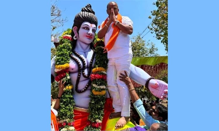 ರಾಮ ಮೂರ್ತಿಯ ಮೇಲೆ ಕಾಲಿಟ್ಟ ವಿವಾದ; ಬಿಜೆಪಿ ಶಾಸಕ ಶರಣು ಸಲಗರ ಕ್ಷಮೆ