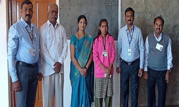 ತಂದೆಯ ಸಾವಿನ ದುಃಖದಲ್ಲೂ ಎಸ್ಎಸ್ಎಲ್‌ಸಿ ಪರೀಕ್ಷೆ ಬರೆದ ಮಗಳು