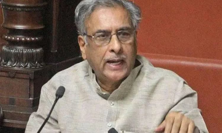 ಗೆದ್ದಮೇಲೆ ಬೆಂಗಳೂರಿನಲ್ಲಿ ಕುಳಿತು ದುಡ್ಡು ಮಾಡುವ ವ್ಯಕ್ತಿಗೆ ಮತಹಾಕಬೇಡಿ: ಹೊರಟ್ಟಿ