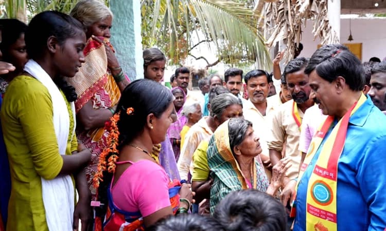 ಹಂಪಿ ಅಭಿವೃದ್ಧಿ ಪ್ರಾಧಿಕಾರದಿಂದ ಆನೆಗೊಂದಿ ಭಾಗ ಕೈ ಬಿಡುವ ಭರವಸೆ ನೀಡಿದ ಗಾಲಿ ರೆಡ್ಡಿ