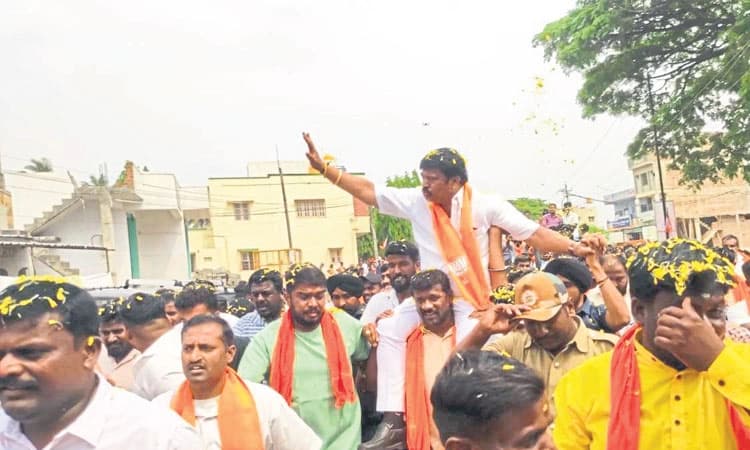 ಕ್ಷೇತ್ರದ ಅಭಿವೃದ್ಧಿಗೆ ಸಂಕಲ್ಪ ಮಾಡೋಣ