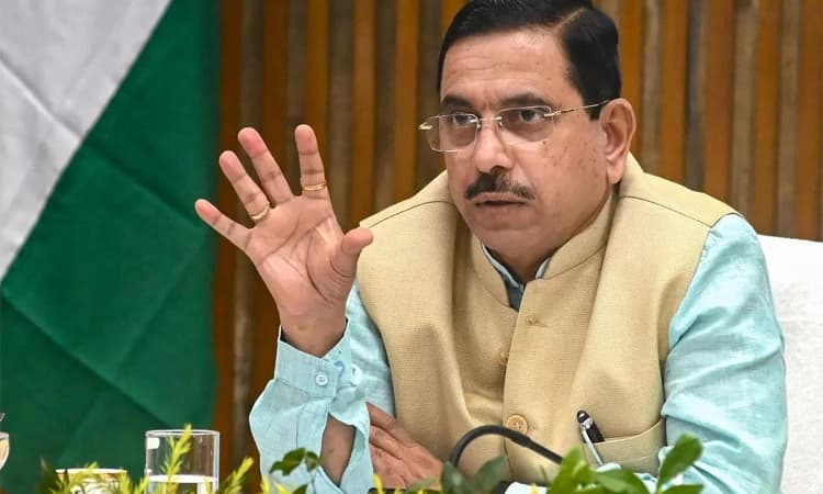 ಮೀಸಲಾತಿ ಬಗ್ಗೆ ಧೈರ್ಯದ ನಿರ್ಧಾರ: ಸಚಿವ ಪ್ರಹ್ಲಾದ ಜೋಷಿ