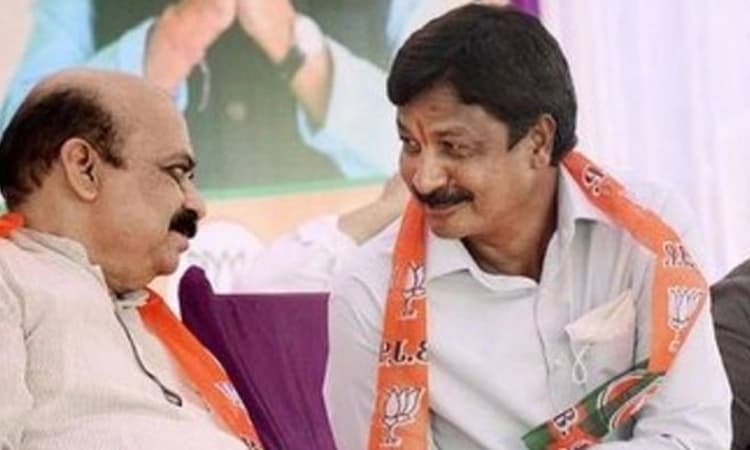 ಕುತೂಹಲ ಮೂಡಿಸಿದ ಭೇಟಿ: ಸಿಎಂ ಬೊಮ್ಮಾಯಿ ಜತೆ ಒಂದು ಗಂಟೆ ಚರ್ಚಿಸಿದ ಸಾಹುಕಾರ್