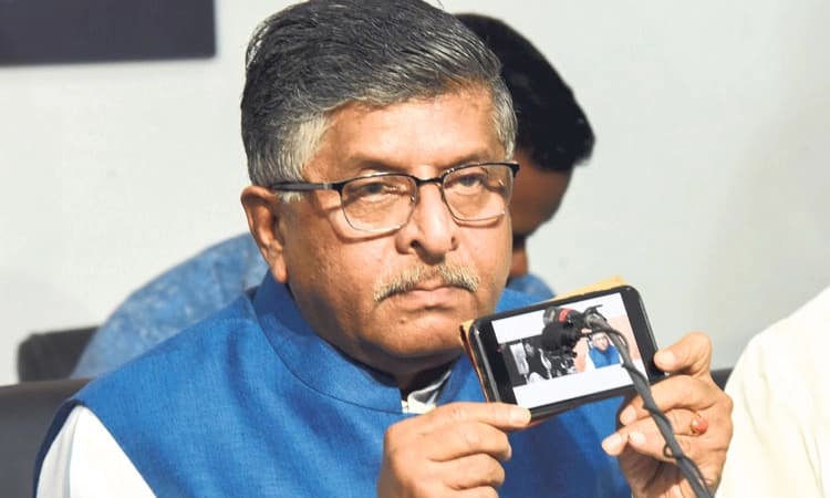 ಕರ್ನಾಟಕ ಚುನಾವಣೆ ಸಿಂಪಥಿಗೆ ಈ ನಾಟಕ: ರಾಹುಲ್‌ ವಿರುದ್ಧ ರವಿಶಂಕರ್‌ ಪ್ರಸಾದ್‌ ಆರೋಪ