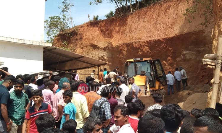 ಸುಳ್ಯ: ಮಣ್ಣು ಕುಸಿದು ಮೂವರು ಕಾರ್ಮಿಕರು ದುರ್ಮರಣ
