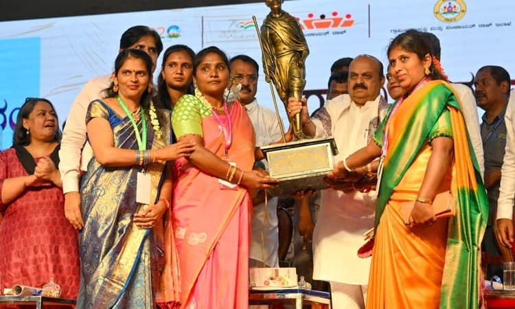 ರಾಜ್ಯವು ಪಂಚಾಯತ್‌ ರಾಜ್‌ ವ್ಯವಸ್ಥೆಯಲ್ಲಿ ದೇಶದಲ್ಲೇ ಮುಂಚೂಣಿಯಲ್ಲಿದೆ: ಸಿಎಂ ಶ್ಲಾಘನೆ