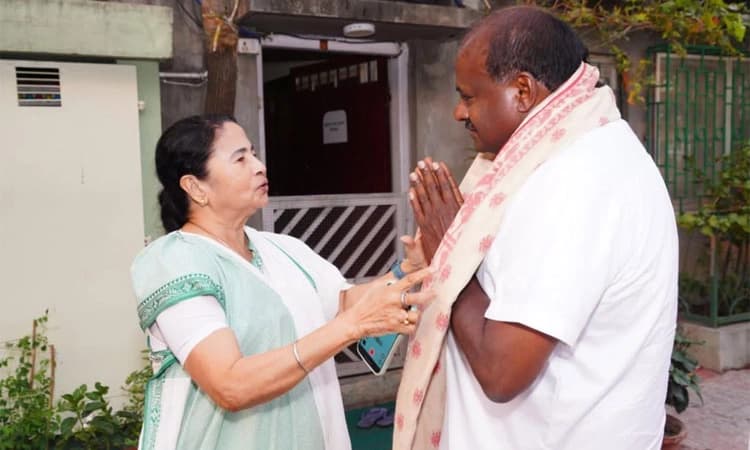 ಮಮತಾ ಬ್ಯಾನರ್ಜಿ ಭೇಟಿ ಮಾಡಿದ ಕುಮಾರಸ್ವಾಮಿ