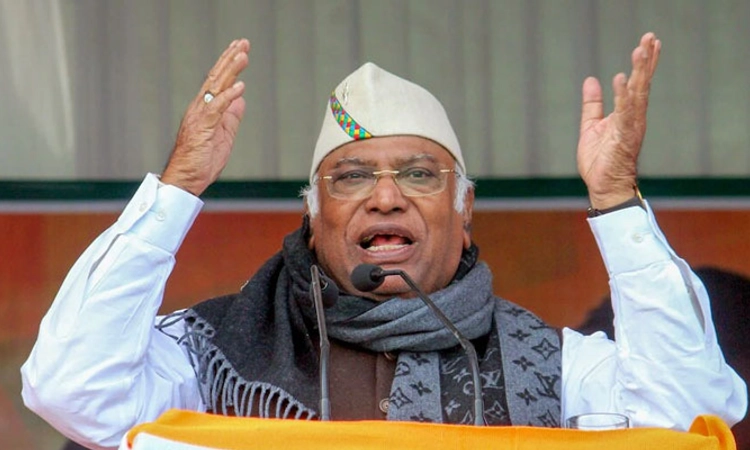 Congress; ಲೋಕಸಭೆಗೆ ಮಲ್ಲಿಕಾರ್ಜುನ್ ಖರ್ಗೆ ಸ್ಪರ್ಧಿಸುವುದು ಅನುಮಾನ: ವರದಿ