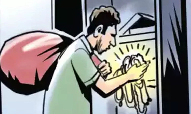Kadaba: ಮನೆಯಿಂದ ಲಕ್ಷಾಂತರ ರೂ. ಚಿನ್ನ, ನಗದು ಕಳ್ಳತನ