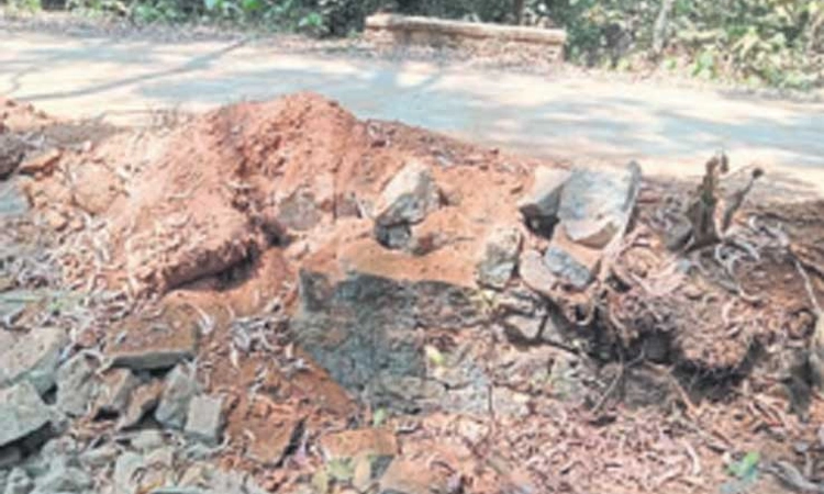 ಅಜೆಕಾರು: ತೋಡು, ಮೋರಿ, ಕುಡಿಯುವ ನೀರಿನ ಪೈಪ್‌ಲೈನ್‌ಗೆ ಹಾನಿ