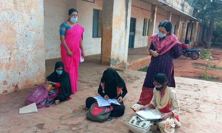 ಶೇ.30ರಷ್ಟು ಮಕ್ಕಳ ಹಾಜರಾತಿ