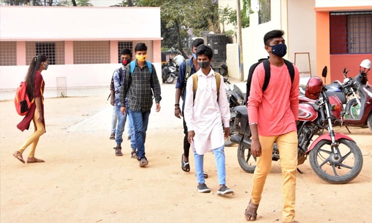 ಶಾಲಾರಂಭದ ಸಂಭ್ರಮ