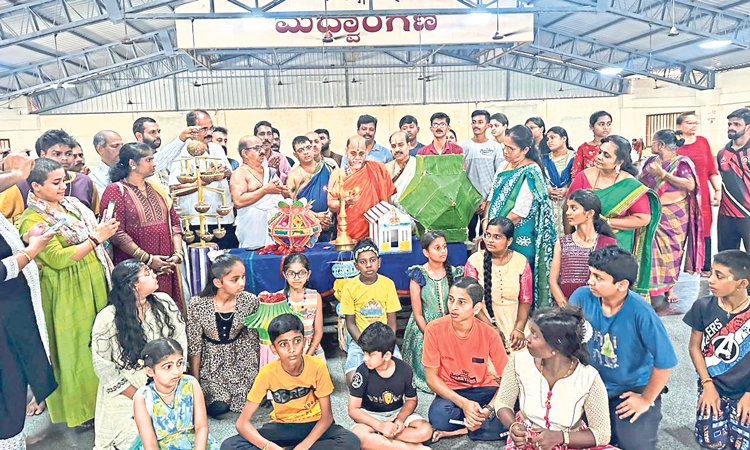 Goodudeepa Competition: ಪರ್ಯಾಯ ಶ್ರೀಕೃಷ್ಣ ಮಠ… ಗೂಡುದೀಪ ಸ್ಪರ್ಧೆ ಉದ್ಘಾಟನೆ