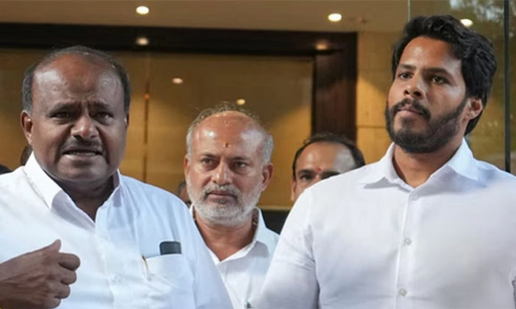H. D. Kumaraswamy: ಇದು ಕಾರ್ಯಕರ್ತರ ಚುನಾವಣೆ, ನಿಖಿಲ್‌ ಗೆಲ್ಲುತ್ತಾರೆ
