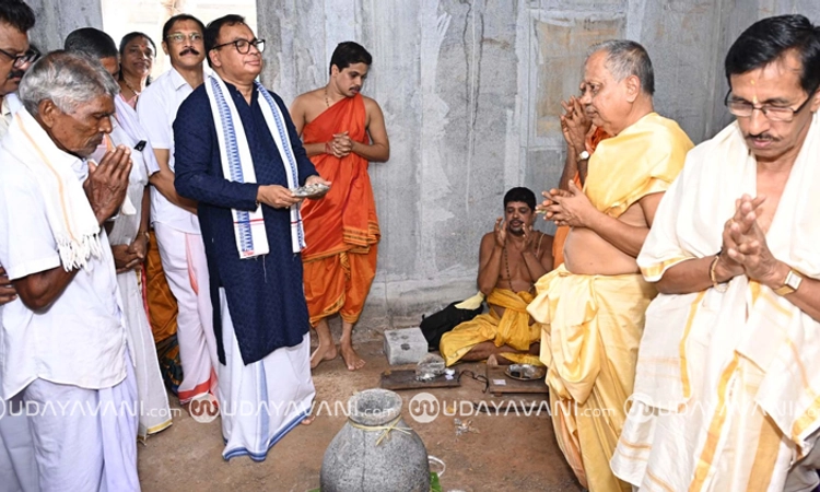 Shirva: ಶಿರ್ವ ಮಹಮ್ಮಾಯಿ ಮಾರಿಗುಡಿ; ನಿಧಿ ಕುಂಭ ಸಮರ್ಪಣೆ