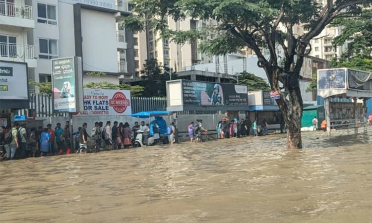 Bengaluru Rains;ಇಂದು ಶಾಲೆಗಳಿಗೆ ರಜೆ ಘೋಷಿಸಿದ ಡಿಸಿ: ಖಾಸಗಿ ಶಾಲೆಗಳ ಒಕ್ಕೂಟ ವಿರೋಧ