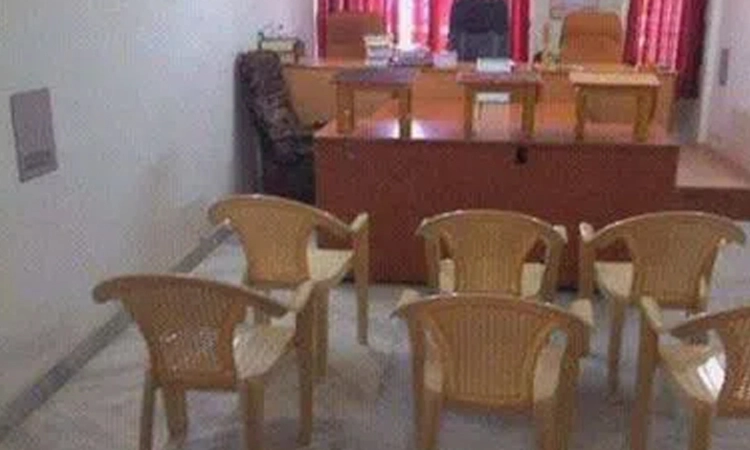 Gujarat: ನಕಲಿ ಪೊಲೀಸ್‌ ಆಯ್ತು, ಅರೆಸ್ಟ್‌ ಆಯ್ತು.. ಈಗ ನಕಲಿ ಕೋರ್ಟ್‌!