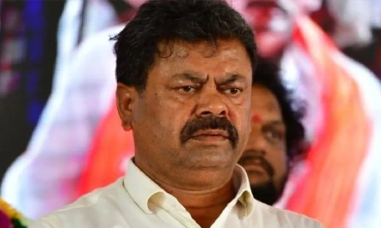 Davanagere: ಭೈರತಿ ಸುರೇಶ್ ವಿರುದ್ದ ಮಾನನಷ್ಟ ಮೊಕದ್ದಮೆ ಎಚ್ಚರಿಕೆ ನೀಡಿದ ರೇಣುಕಾಚಾರ್ಯ