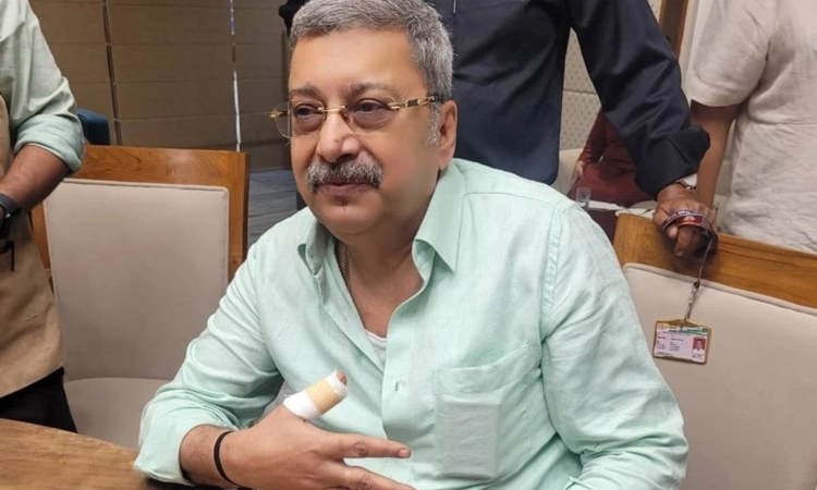 JPC ವಕ್ಫ್ ಸಭೆಯಲ್ಲಿ ಅಶಿಸ್ತಿನ ವರ್ತನೆ… ಟಿಎಂಸಿ ಸಂಸದ ಕಲ್ಯಾಣ್ ಬ್ಯಾನರ್ಜಿ ಅಮಾನತು