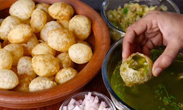 SHOCKING! ಪಾನಿಪೂರಿಗೆ ರುಚಿ ಹೆಚ್ಚಿಸಲು ಹಾರ್ಪಿಕ್‌, ಯೂರಿಯಾ ಬಳಕೆ