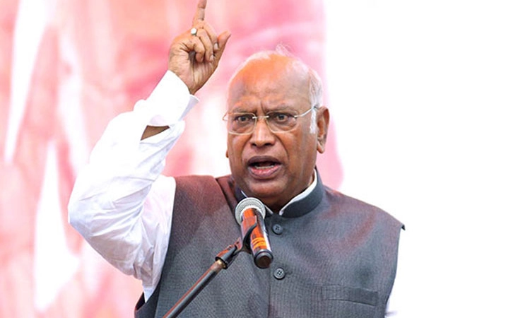 Maharashtra: ರೈತರ ಅತಿದೊಡ್ಡ ಶತ್ರು ಬಿಜೆಪಿ, ಮಹಾ ಪರಿವರ್ತನೆ ಬೇಕಿದೆ: ಖರ್ಗೆ