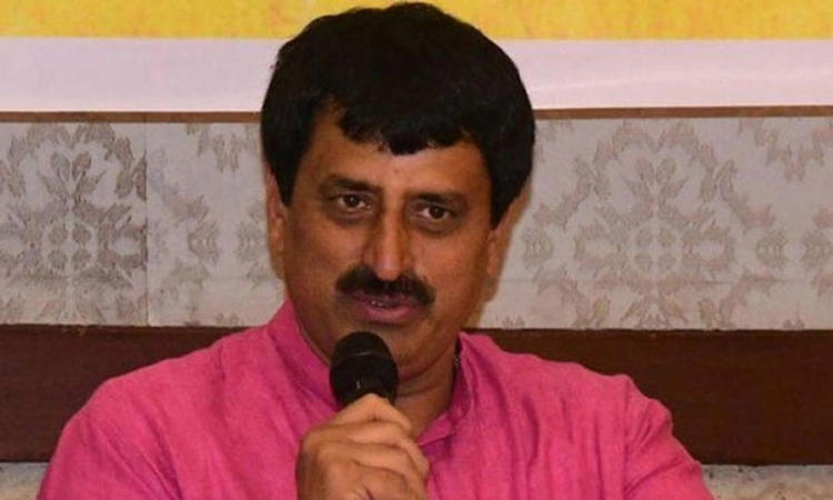 C. P. Yogeshwara; ತೆನೆ ಕೊಡುಗೆ ಒಪ್ಪದ ಸೈನಿಕ: ಚನ್ನಪಟ್ಟಣ ಕಗ್ಗಂಟು
