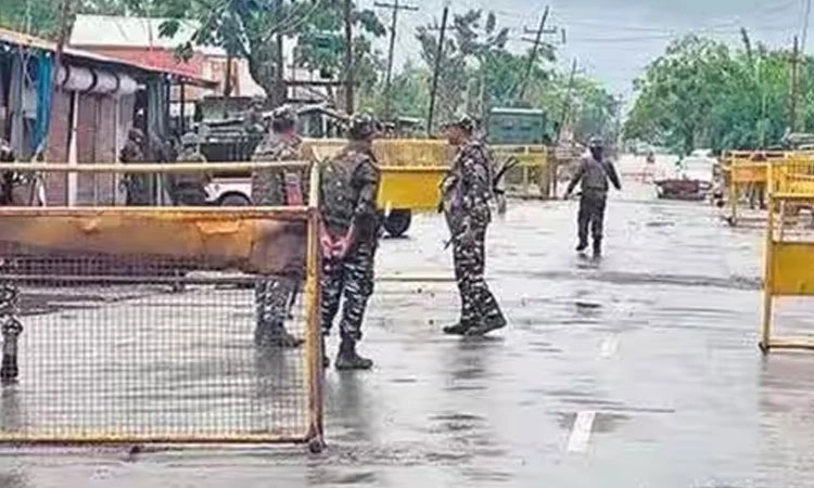 Conflict: ಮಣಿಪುರದಲ್ಲಿ ಹಿಂಸೆ: ಗ್ರಾಮ ಮುಖ್ಯಸ್ಥನ ಮನೆಗೆ ಬೆಂಕಿ