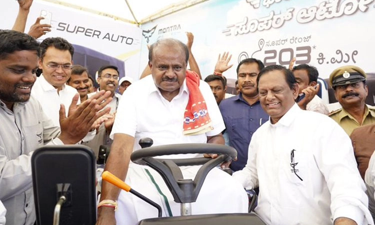 Political: ರಾಜ್ಯದಲ್ಲಿ ಕೈಗಾರಿಕಾಭಿವೃದ್ಧಿಗೆ ಕಾಂಗ್ರೆಸ್‌ ಸರ್ಕಾರದಿಂದ ಅಸಹಕಾರ: ಎಚ್‌ಡಿಕೆ