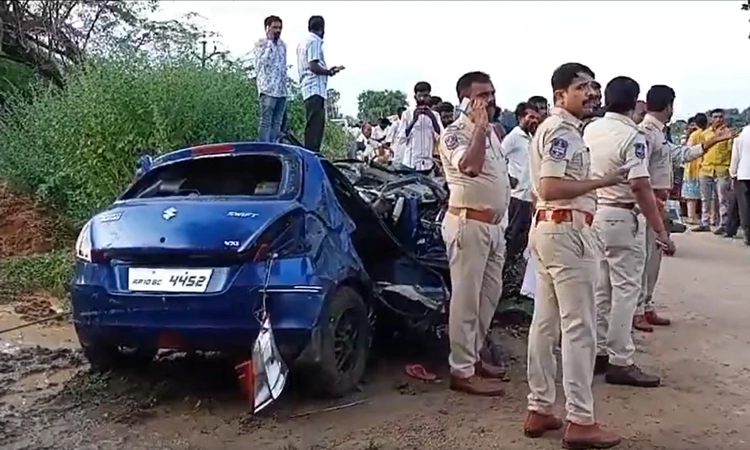 Tragedy: ಕಾರು ಪಲ್ಟಿಯಾಗಿ ಮಕ್ಕಳು ಸೇರಿದಂತೆ ಒಂದೇ ಕುಟುಂಬದ 7 ಮಂದಿ ಮೃತ್ಯು, ಸಿಎಂ ಸಂತಾಪ