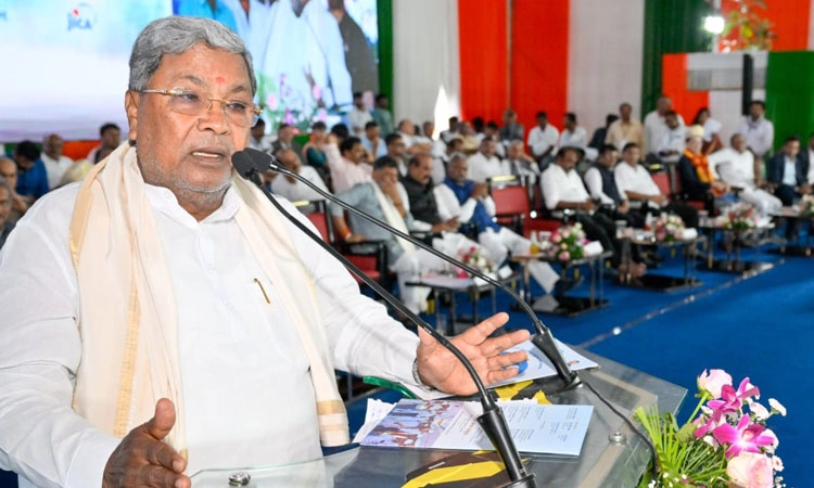 Water Dispute:ಮೇಕೆದಾಟು, ಮಹದಾಯಿಗೆ ಕೇಂದ್ರದಿಂದ ಎಚ್‌ಡಿಕೆ ಅನುಮತಿ ಕೊಡಿಸಲ್ಲವೇಕೆ?: ಸಿಎಂ