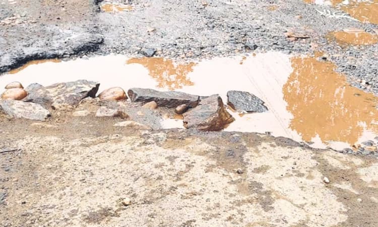 Madanthyar: ಇಲ್ಲಿ ಎಲ್ಲಿಂದ ಹೋದರೂ ಹೊಂಡಕ್ಕೇ ಬೀಳಬೇಕು!