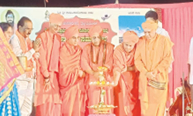 ದೇಗುಲ ಕಟ್ಟಡಕ್ಕೆ ಭಕ್ತರ ದೇಣಿಗೆ ಮಾತ್ರ ಬಳಕೆ: ಗುಡಗುಂಟಿಮಠ