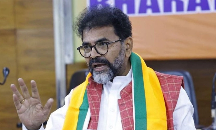 Congress Govt.,: ಹುಬ್ಬಳ್ಳಿ ಕೇಸ್‌ ವಾಪಸ್‌; ಕೇಂದ್ರಕ್ಕೆ ಛಲವಾದಿ ಪತ್ರ