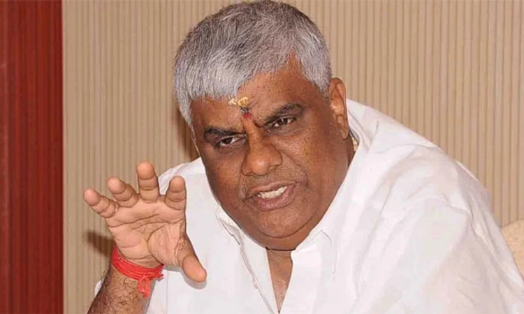 H.D. Revanna: ಬೆದರಿಕೆಗೆ ಗೌಡರ ಕುಟುಂಬ ಜಗ್ಗದು