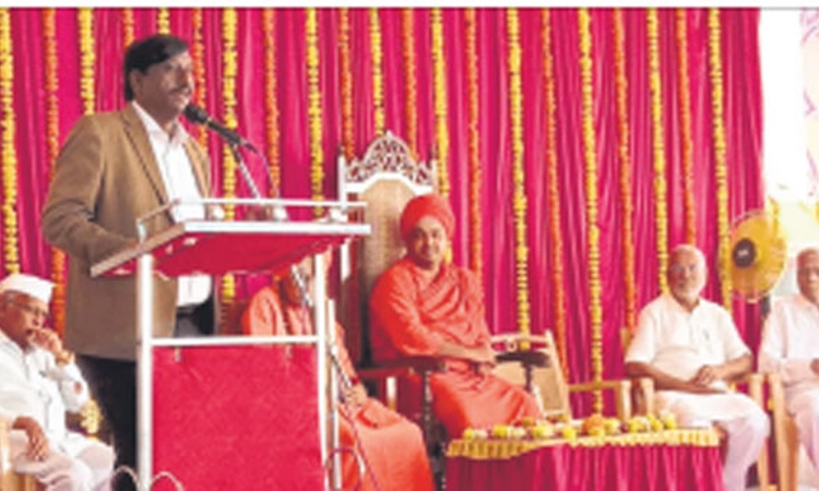 ಹುಕ್ಕೇರಿಮಠ ಶಿಕ್ಷಣ ಸಂಸ್ಥೆಯ ಕಾರ್ಯ ಸ್ಮರಣೀಯ-ಡಾ|ವಿಜಯಮಹಾಂತೇಶ