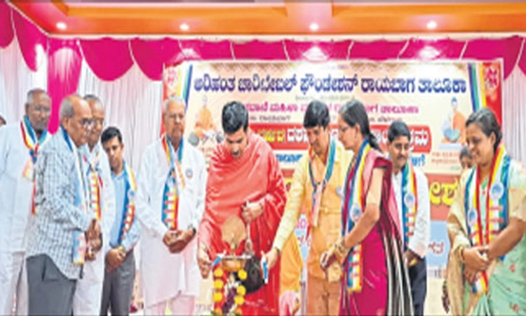 ರಾಯಬಾಗ: ಪ್ರತಿಭಾ ಪುರಸ್ಕಾರ ಸದುಪಯೋಗವಾಗಲಿ- ಸ್ವಾಮೀಜಿ
