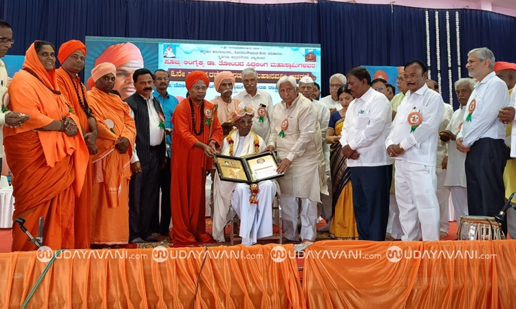 Gadag; ಲಿಂ. ಡಾ. ತೋಂಟದ ಸಿದ್ಧಲಿಂಗ ಸ್ವಾಮೀಜಿ 6ನೇ ಪುಣ್ಯಸ್ಮರಣೆ; ಮರಣವೇ ಮಹಾನವಮಿ ಆಚರಣೆ