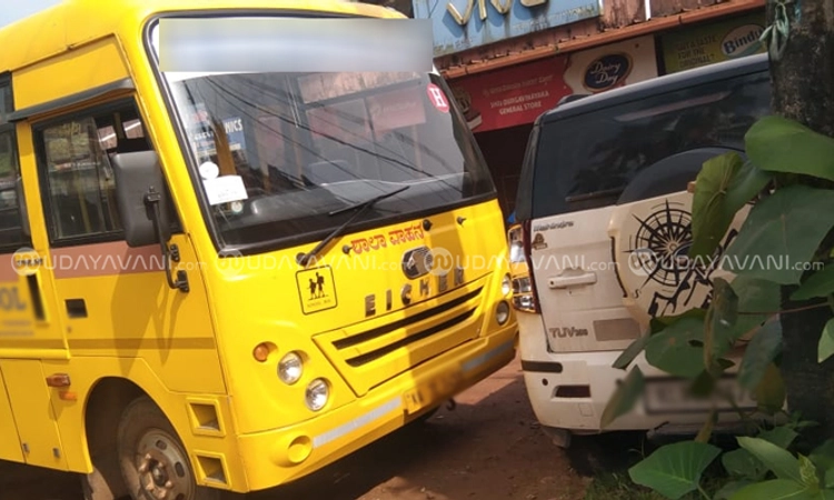 Bantwal: ಶಾಲಾ ಬಸ್ ಚಾಲನೆ ವೇಳೆ ಚಾಲಕನಿಗೆ ಮೂರ್ಛೆ ರೋಗ… ವಿದ್ಯುತ್ ಕಂಬಕ್ಕೆ ಡಿಕ್ಕಿ