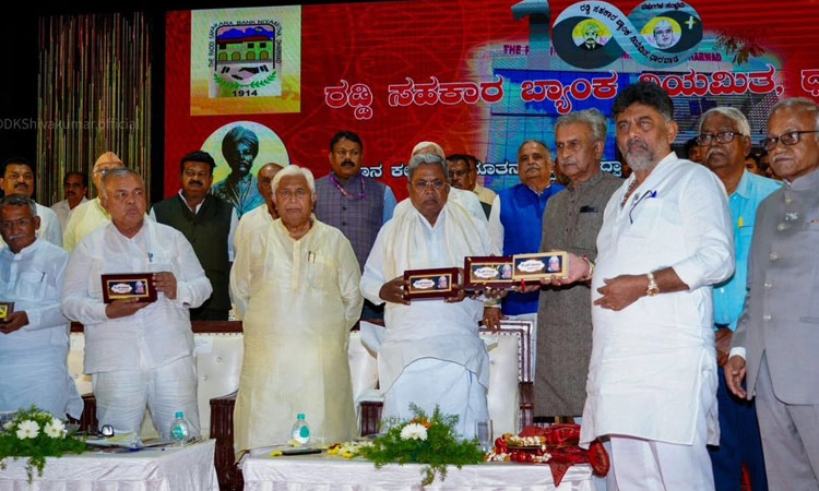 Dharwad: ನಾನು ಸಿಎಂ ಆಗಿ ಕಾರ್ಯಕ್ರಮಕ್ಕೆ ಬಂದಿದ್ದೇನೆ ಎಂದ ಡಿಸಿಎಂ ಡಿ.ಕೆ.ಶಿವಕುಮಾರ್‌!