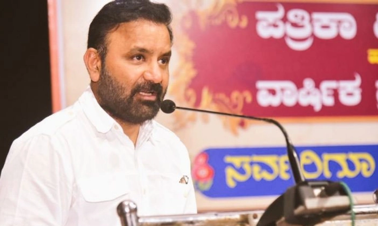 Hubli: ಪ್ರಕರಣದಲ್ಲಿ ಮುಸ್ಲಿಮರ ಹೆಸರು ಇದ್ದರೆ ಮಾತ್ರ ಬಿಜೆಪಿಯ ಹೋರಾಟ: ಸಂತೋಷ್‌ ಲಾಡ್